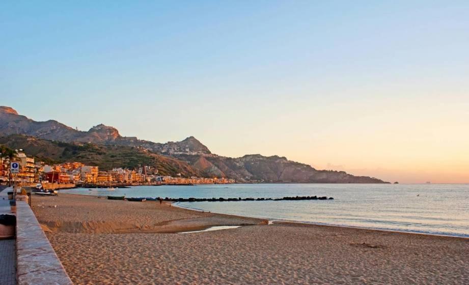 Appartamento Da Nella Giardini Naxos Ngoại thất bức ảnh